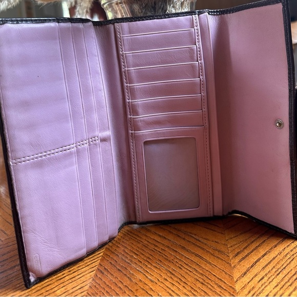 HAMPTON BY COACH BROWN SIGNATURE MONOGRAM TRIPLE WALLET AND LEATHER-TRIMMED - Picture 4 of 7